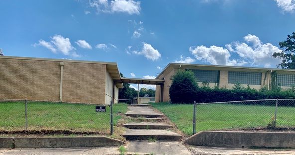 1601 Alpine Rd, Longview, TX 75601